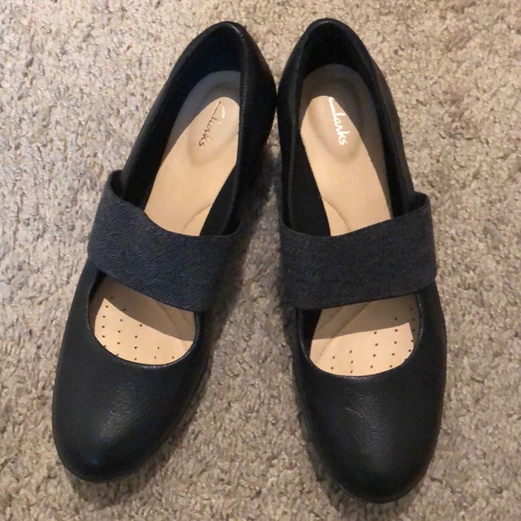 Clarks Shoes - Clark’s shoes size 8